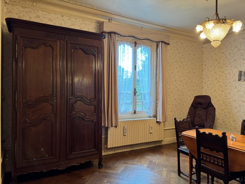 Maison ancienne - 194 m² - 8 pièces