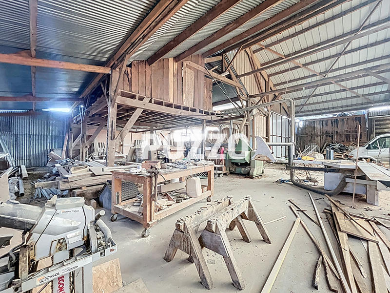 Local d'activité / Entrepôt - 1 200 m²