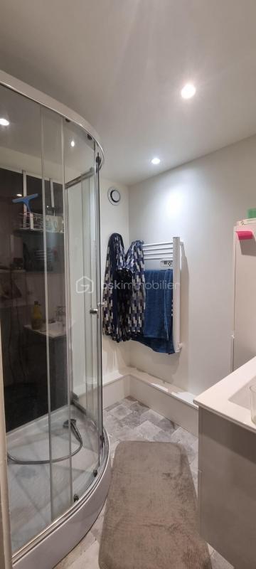 Maison - 110 m² - 8 pièces