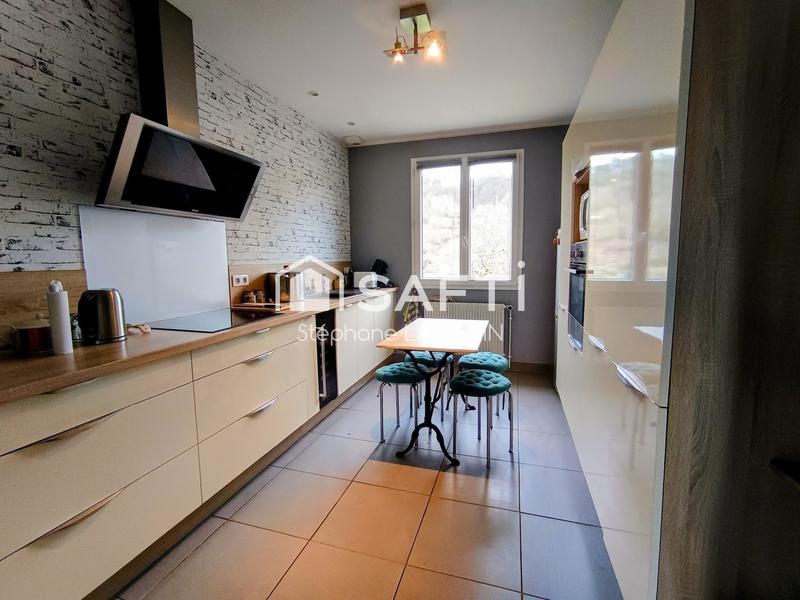 Maison - 149 m² - 6 pièces