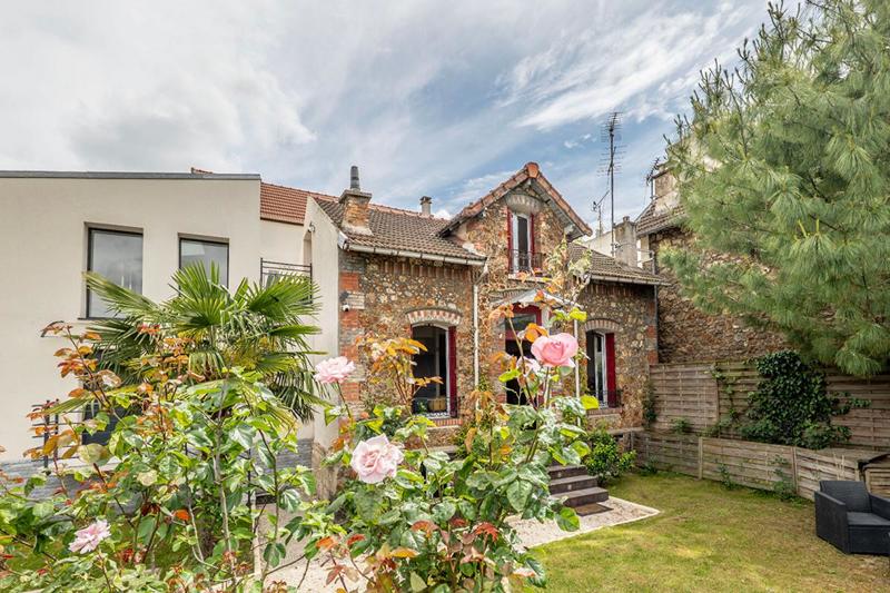 Maison - 168 m² - 8 pièces