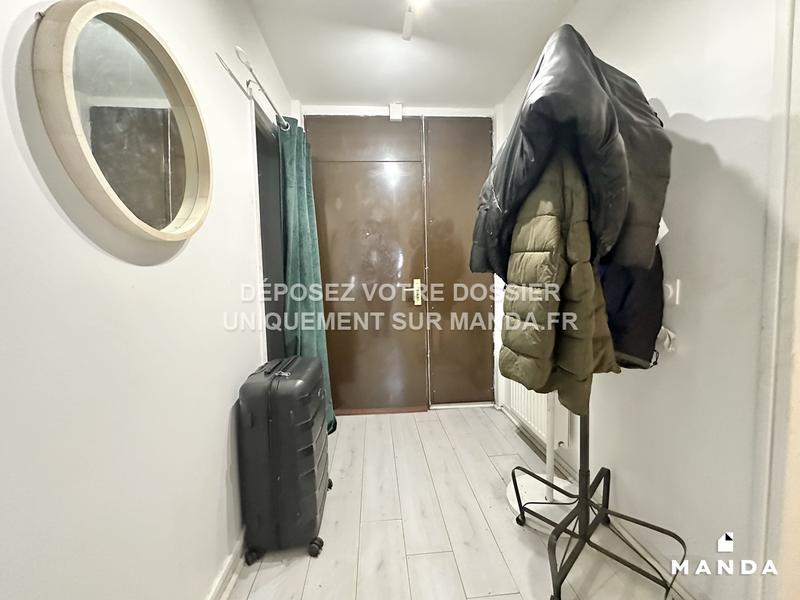 Chambre - 10 m² - 6 pièces