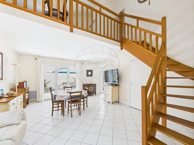 Maison - 84 m² - 4 pièces