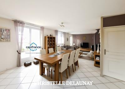 Maison - 90 m² - 4 pièces