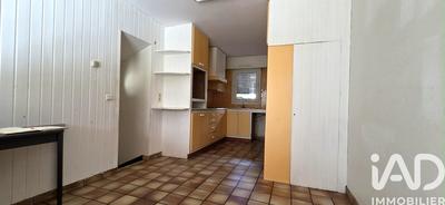 Maison - 220 m² - 11 pièces