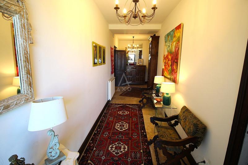 Maison - 405 m² - 10 pièces