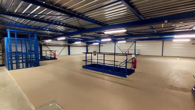 Local d'activité / Entrepôt - 972 m² - 5 pièces