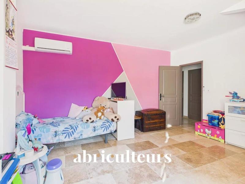 Appartement - 95 m² - 3 pièces