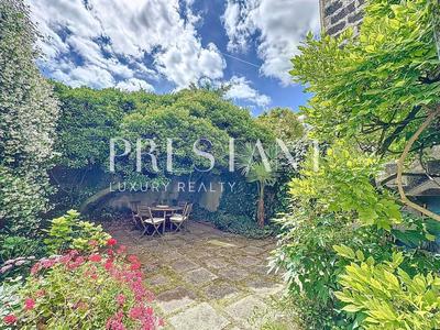 Maison - 111 m² - 6 pièces