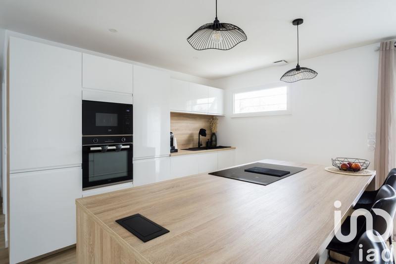 Maison - 95 m² - 4 pièces