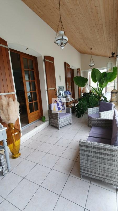 Maison - 260 m² - 9 pièces