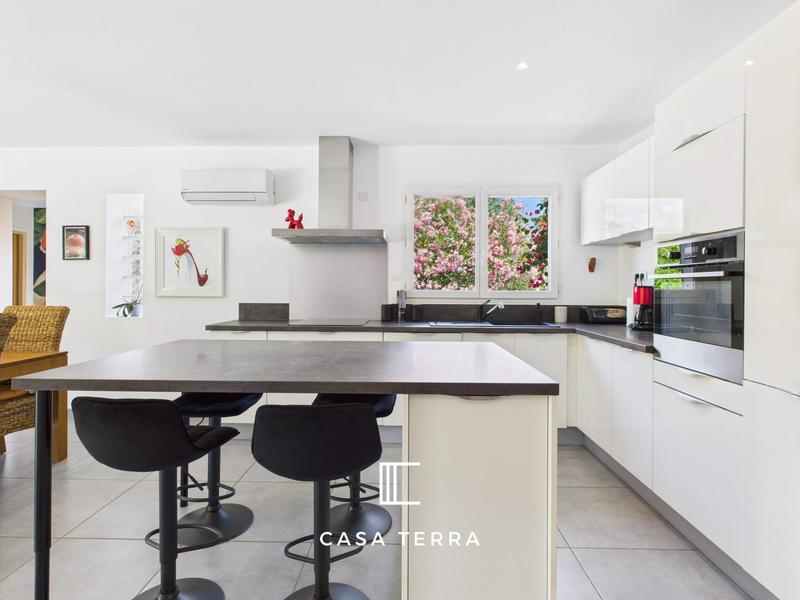 Villa - 138 m² - 5 pièces