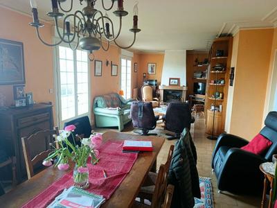 Maison - 142 m² - 6 pièces