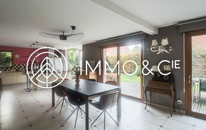 Maison - 230 m² - 8 pièces