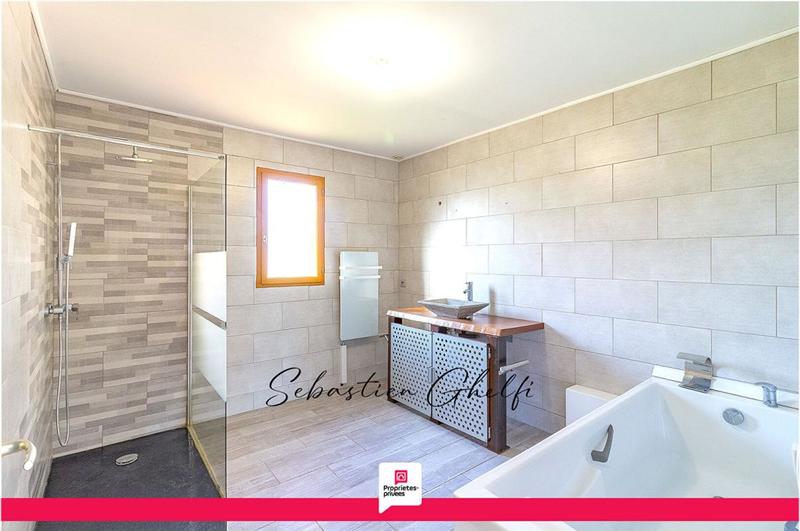 Maison - 131 m² - 5 pièces