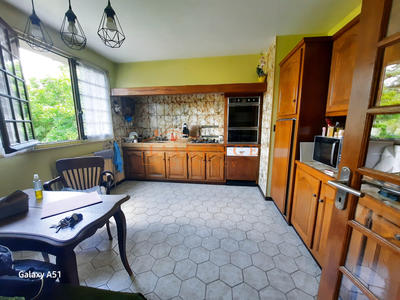 Maison - 181 m² - 6 pièces