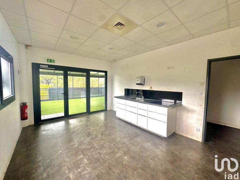 Local commercial - 941 m²