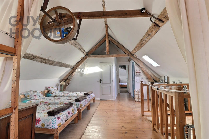 Maison - 400 m² - 16 pièces