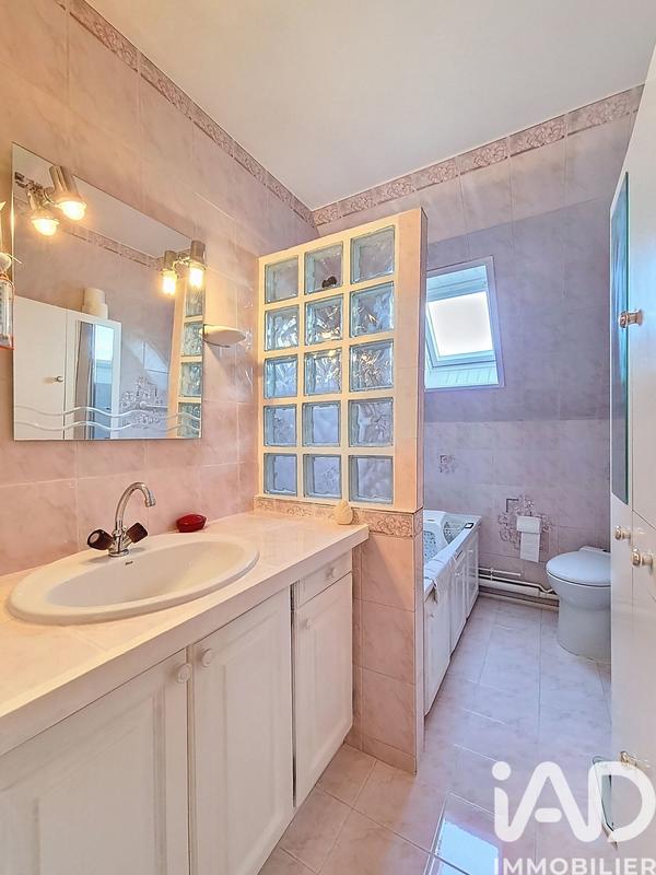 Maison - 90 m² - 5 pièces