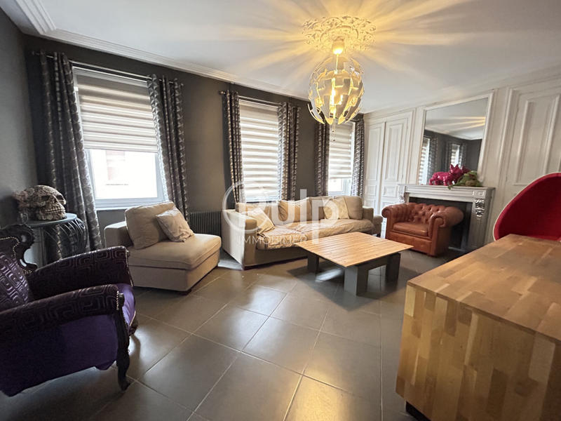 Maison - 198 m² - 10 pièces