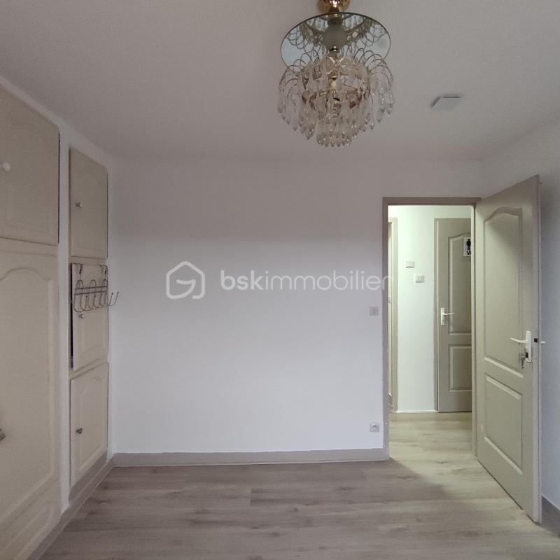 Maison traditionnelle - 90 m² - 4 pièces