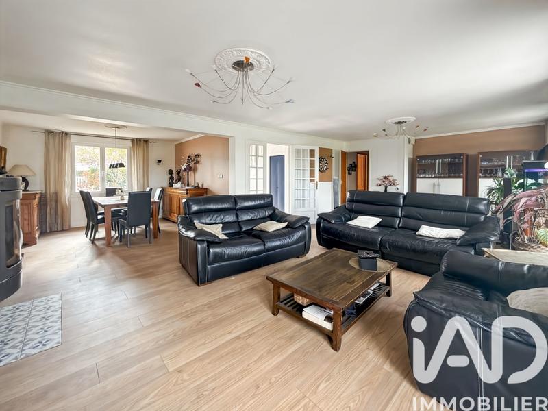 Maison - 187 m² - 9 pièces