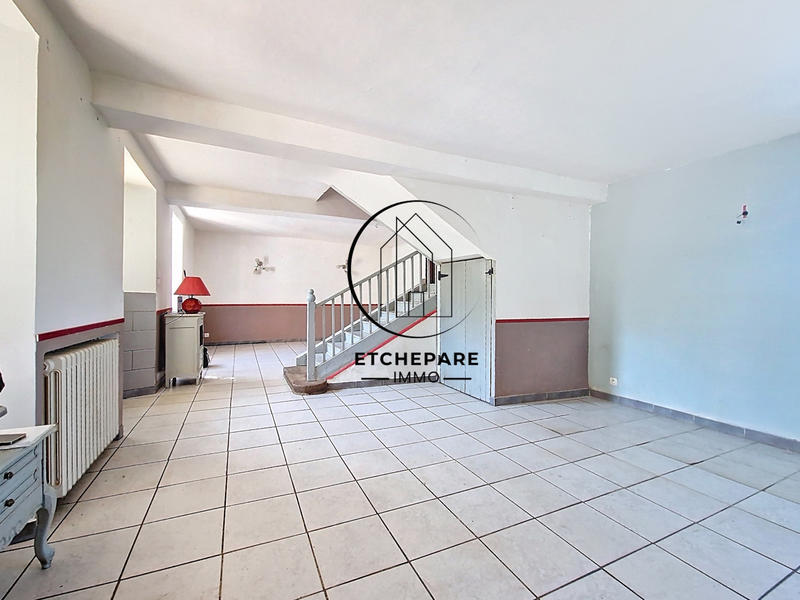 Maison - 213 m² - 5 pièces