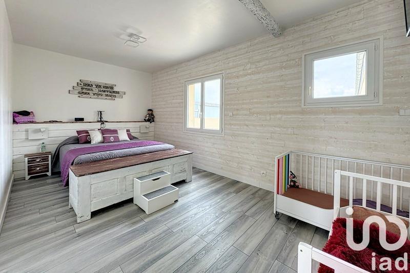 Maison - 240 m² - 7 pièces