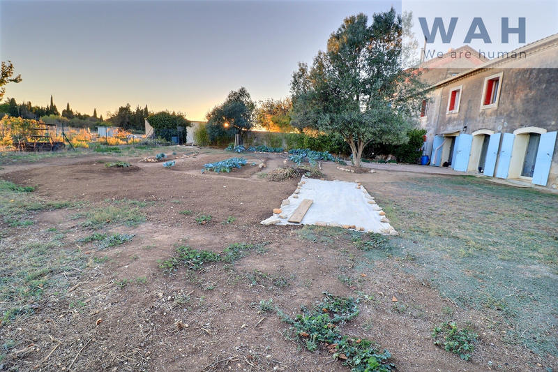 Mas - 200 m² - 5 pièces