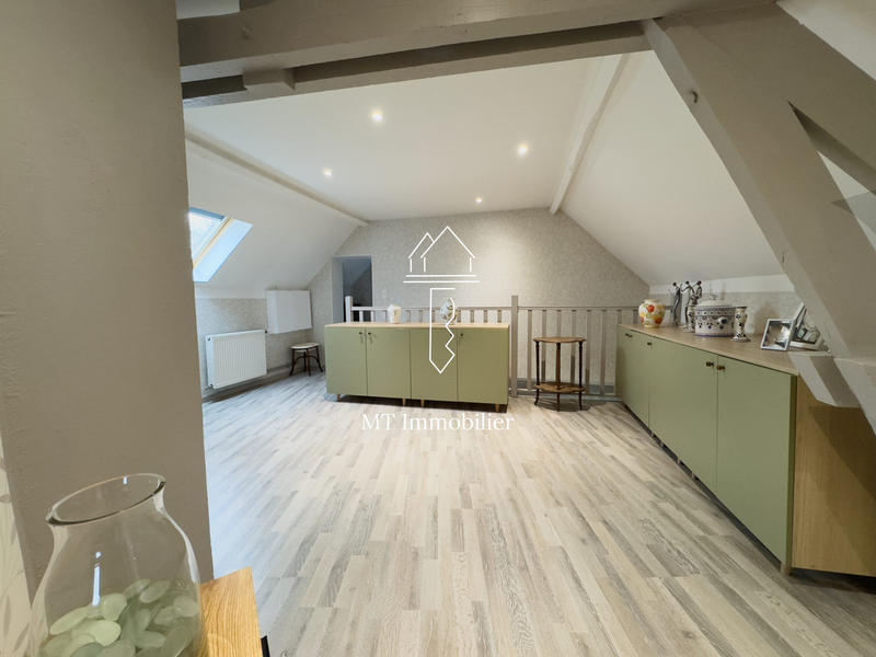 Maison - 280 m² - 9 pièces