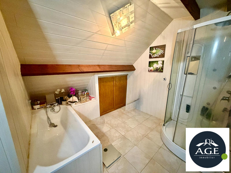 Maison - 174 m² - 7 pièces