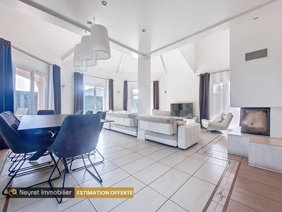 Maison - 181 m² - 8 pièces