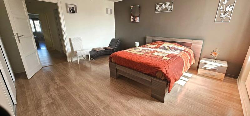 Maison - 220 m² - 5 pièces