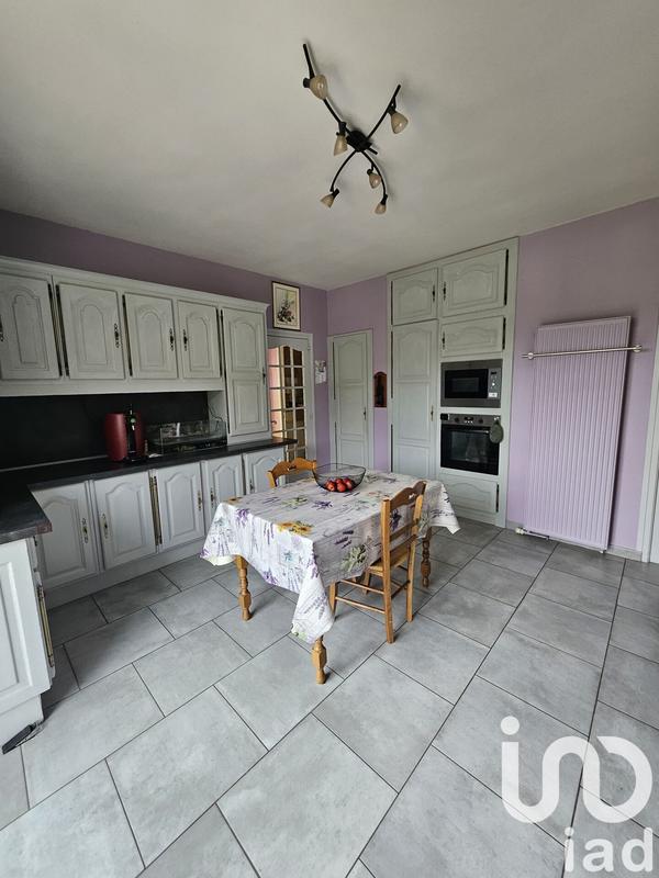 Maison - 230 m² - 7 pièces