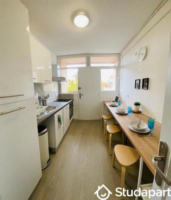 Chambre - 9 m² - 1 pièce