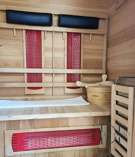 Maison - 288 m² - 13 pièces