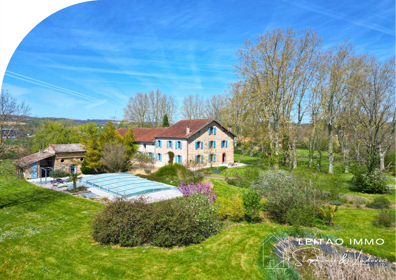 Ferme - 295 m² - 9 pièces