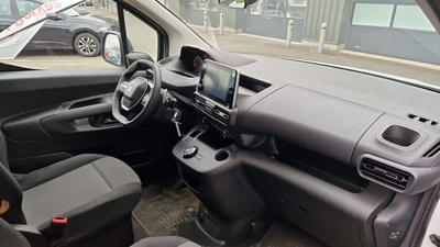 Peugeot Partner Fourgon Standard 1000 Kg Bluehdi 130 Ss Eat8 Premiu