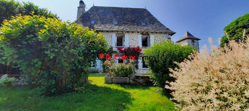 Maison - 230 m² - 7 pièces