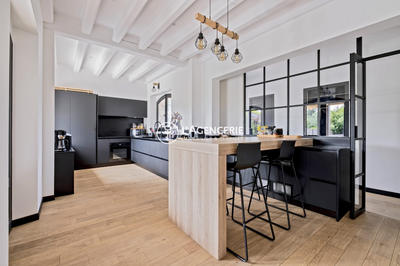 Maison ancienne - 265 m² - 7 pièces