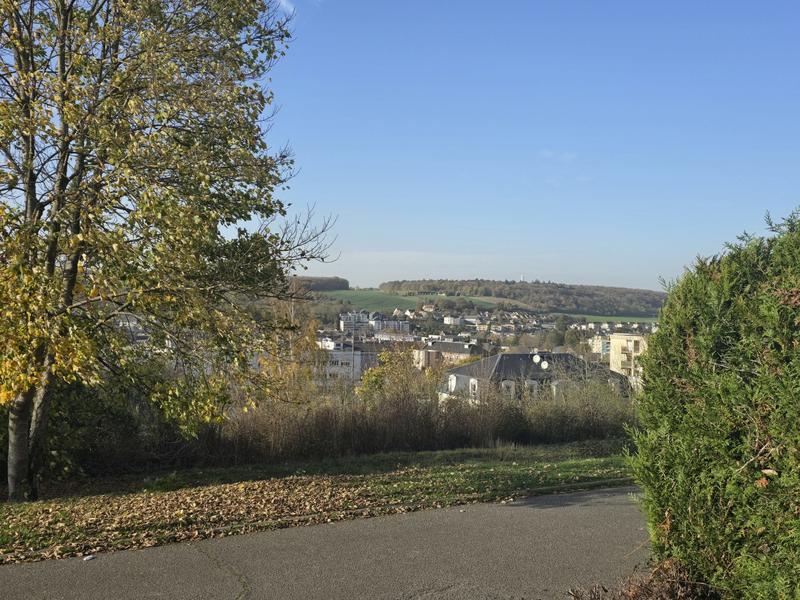 Maison - 93 m² - 5 pièces