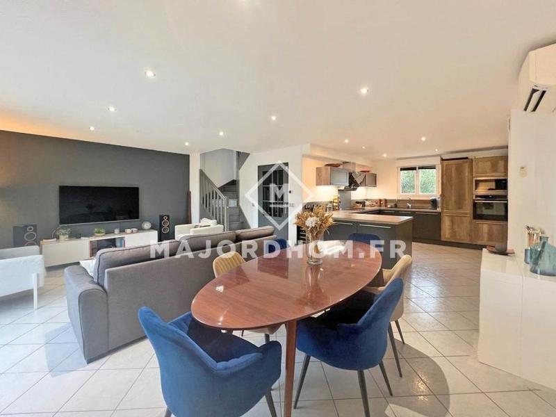 Maison - 109 m² - 5 pièces