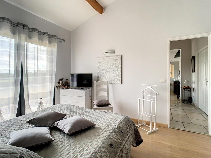 Maison - 183 m² - 8 pièces