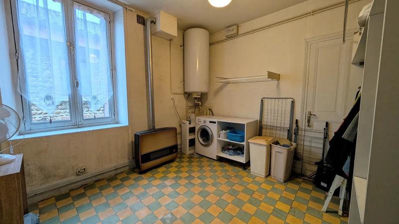 Maison - 250 m² - 12 pièces