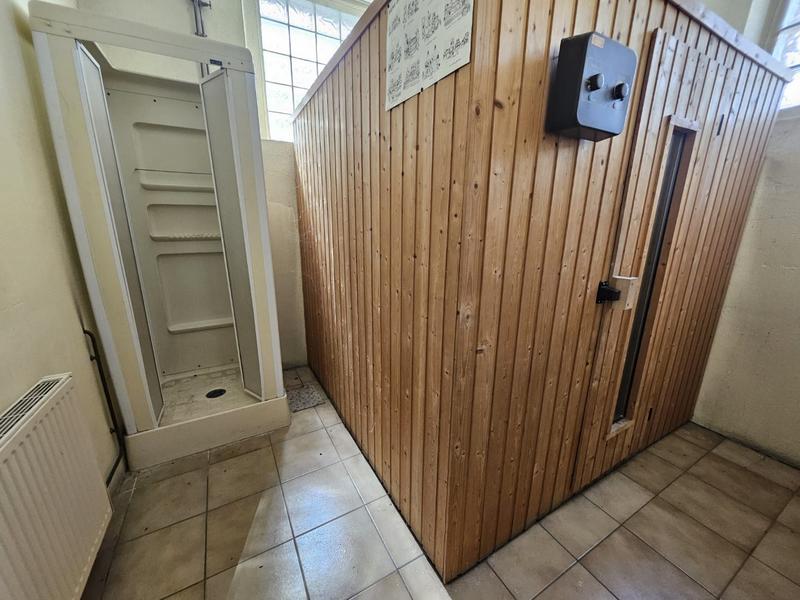 Maison - 600 m² - 5 pièces