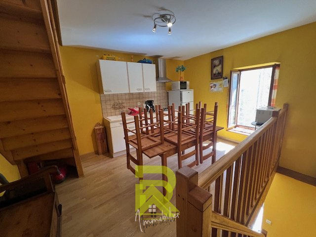 Maison de village - 94 m² - 6 pièces