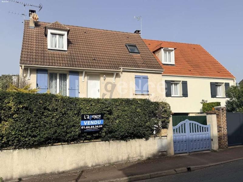 Maison - 100 m² - 5 pièces