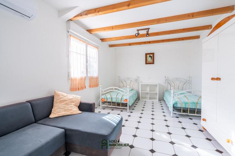 Maison - 650 m² - 24 pièces