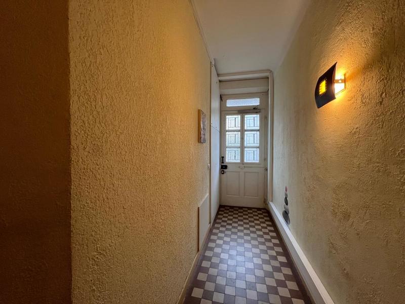 Maison - 250 m² - 11 pièces