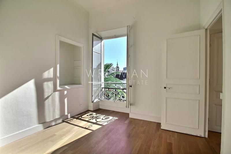 Appartement - 170 m² - 7 pièces